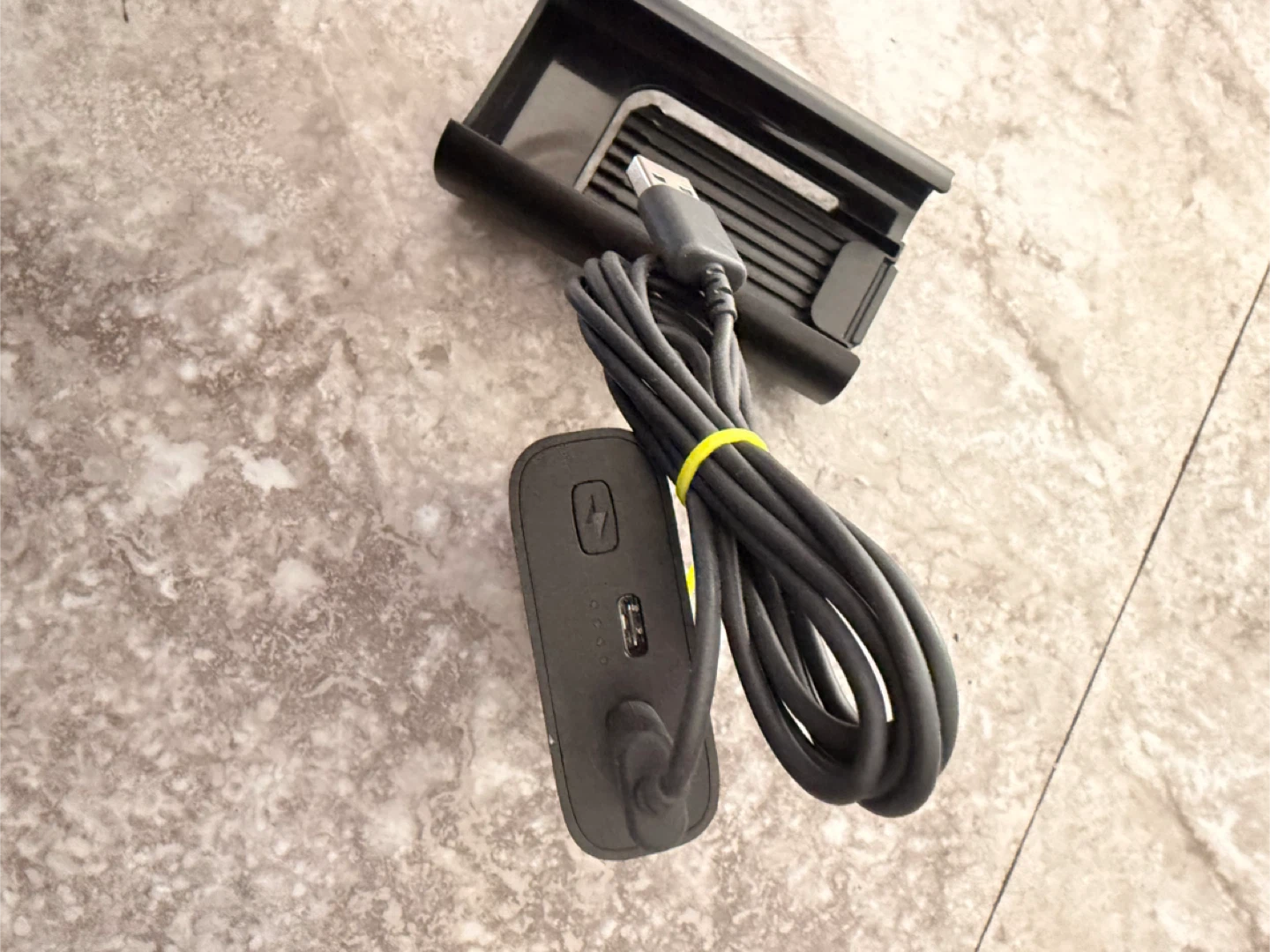 HTC vive reality Powerbank with USB-C Charging Cable and Dock - photo 5
