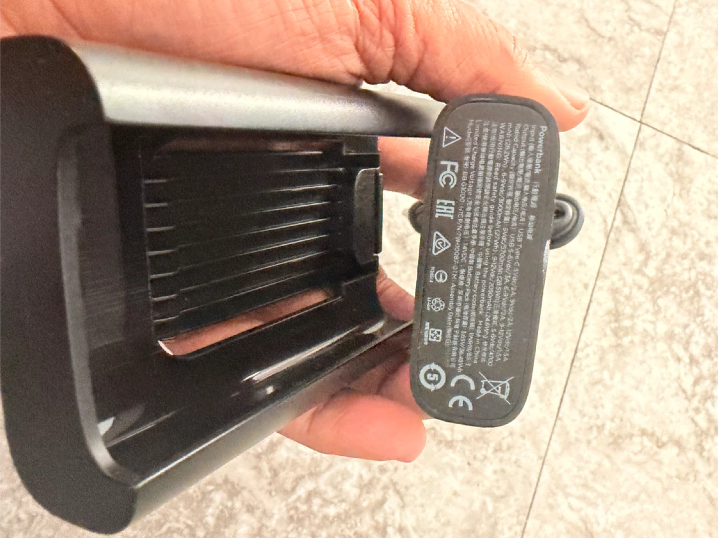 HTC vive reality Powerbank with USB-C Charging Cable and Dock - photo 4