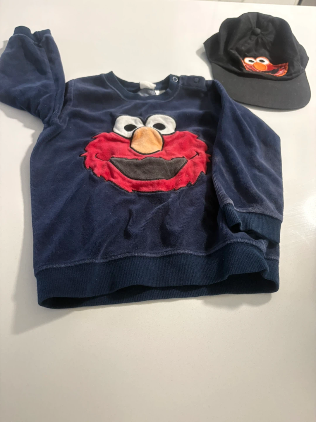 Chandail et casquette Elmo H&M pour enfant