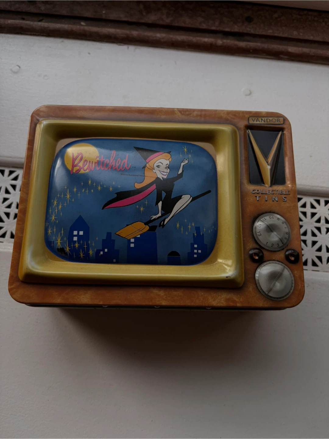 Vandor Bewitched Collectible Tins Lunchbox - photo 5