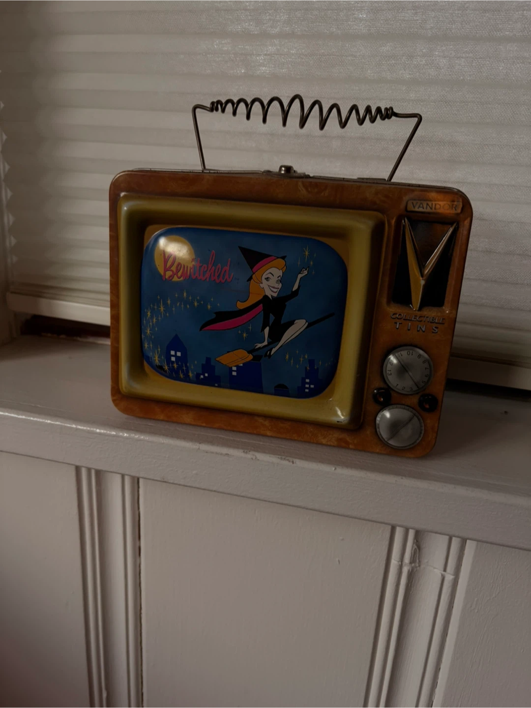 Vandor Bewitched Collectible Tins Lunchbox - photo 3