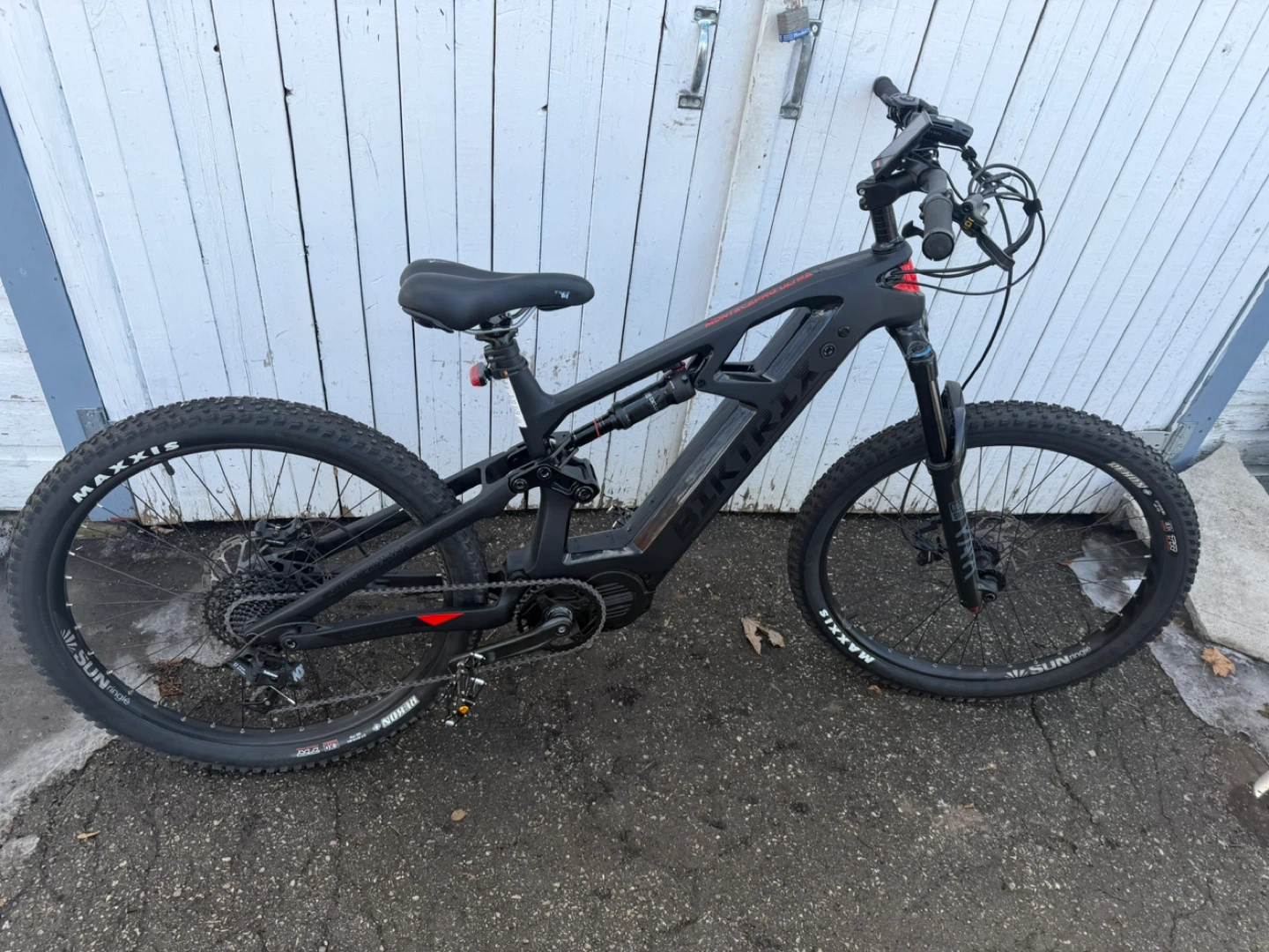 2203 Montetrapro Ultra Electric Mountain Bike