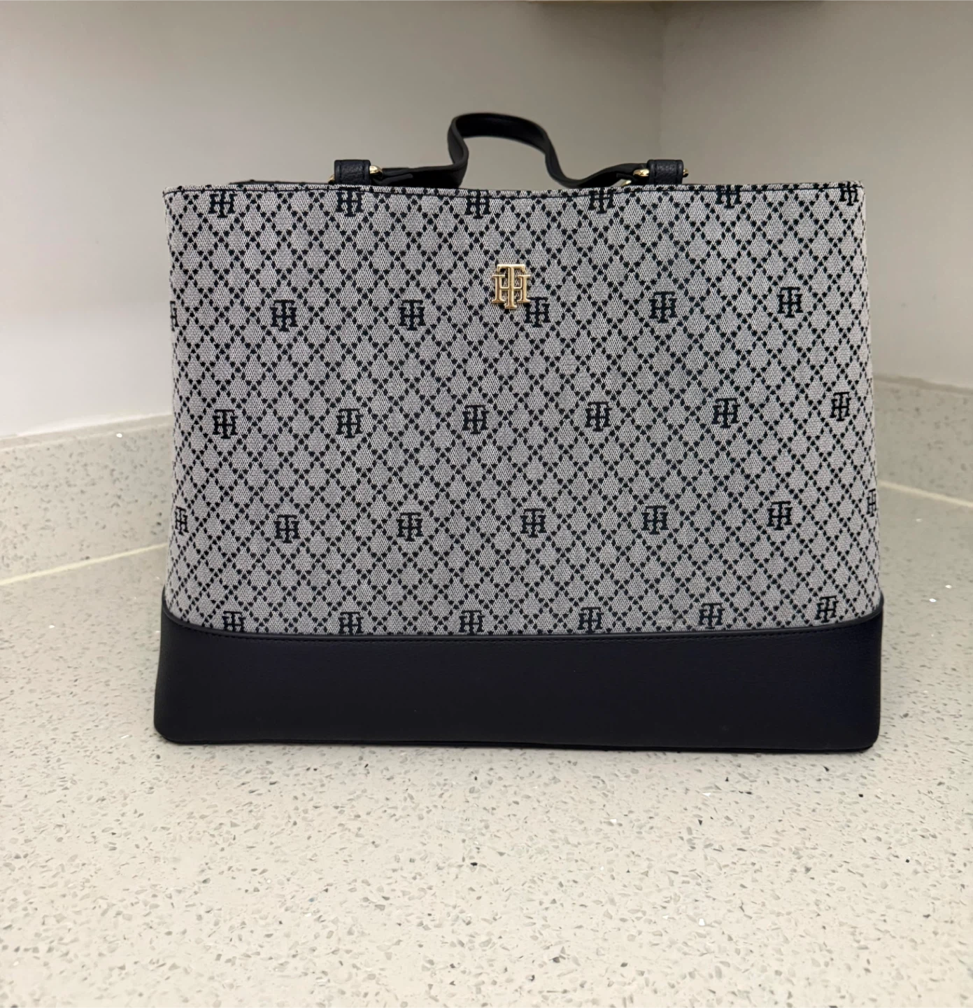 Tommy Hilfiger Tote Bag