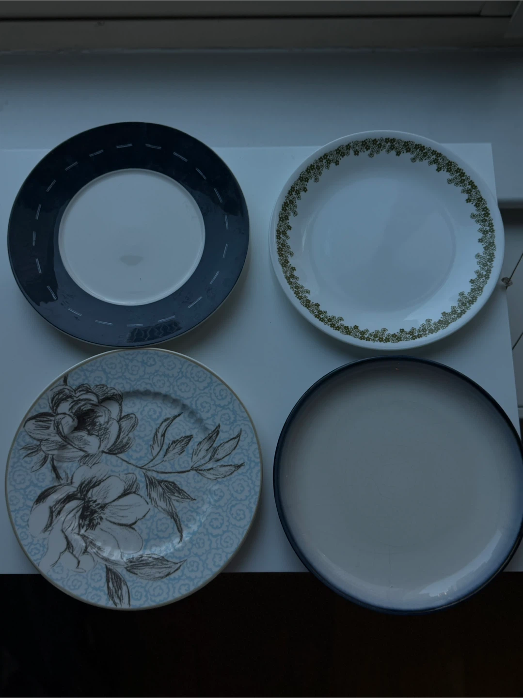 Korean product-  Plates (Set of 4)