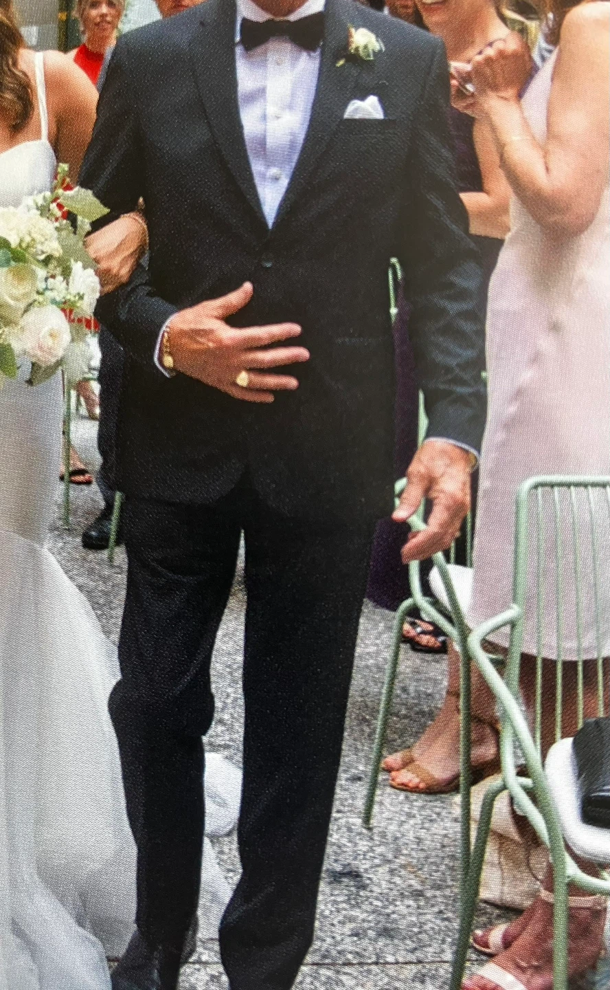 Harry Rosen Suit -black (pd $1000)