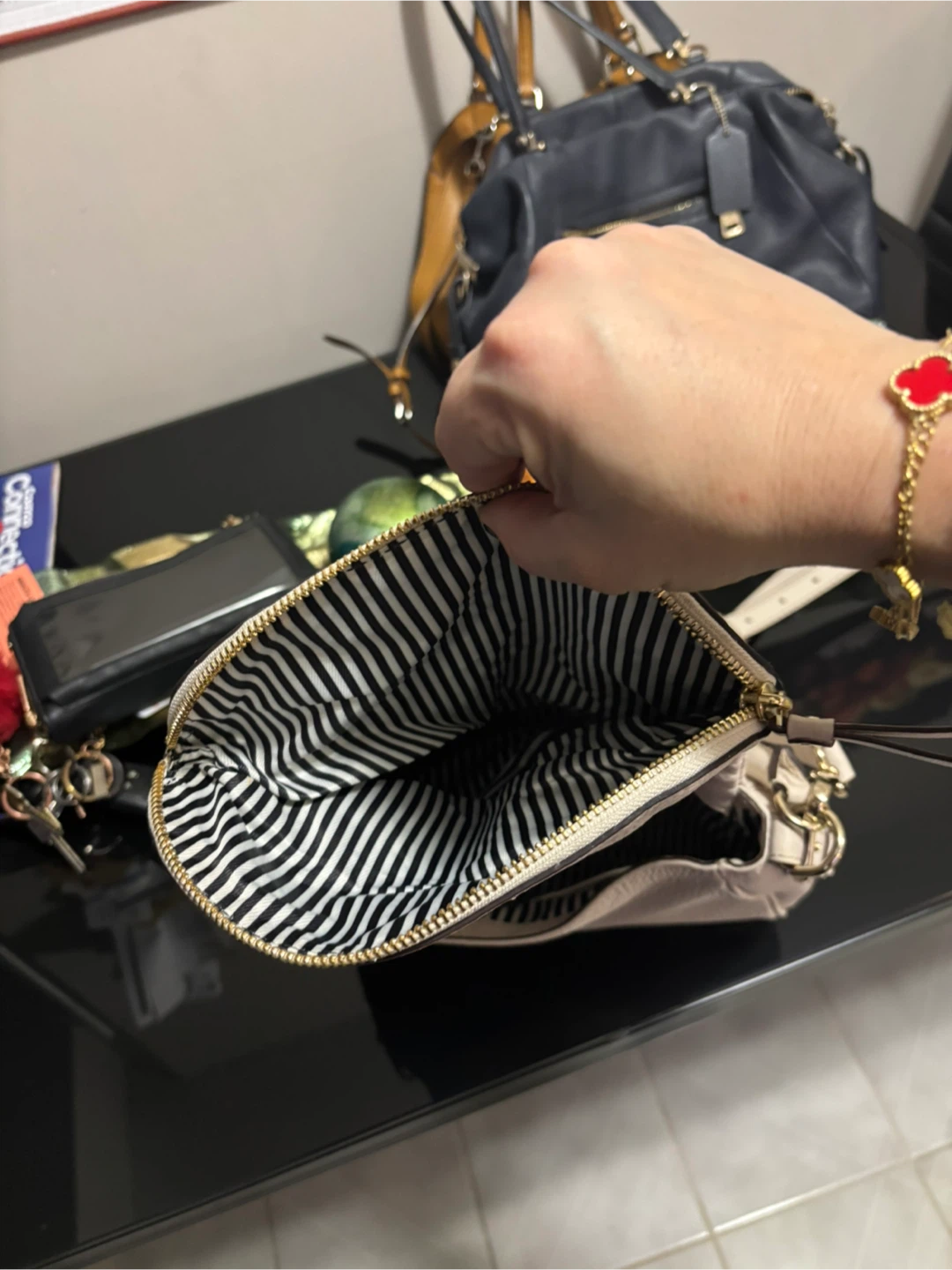 Kate Spade Leather Crossbody Bag - photo 4