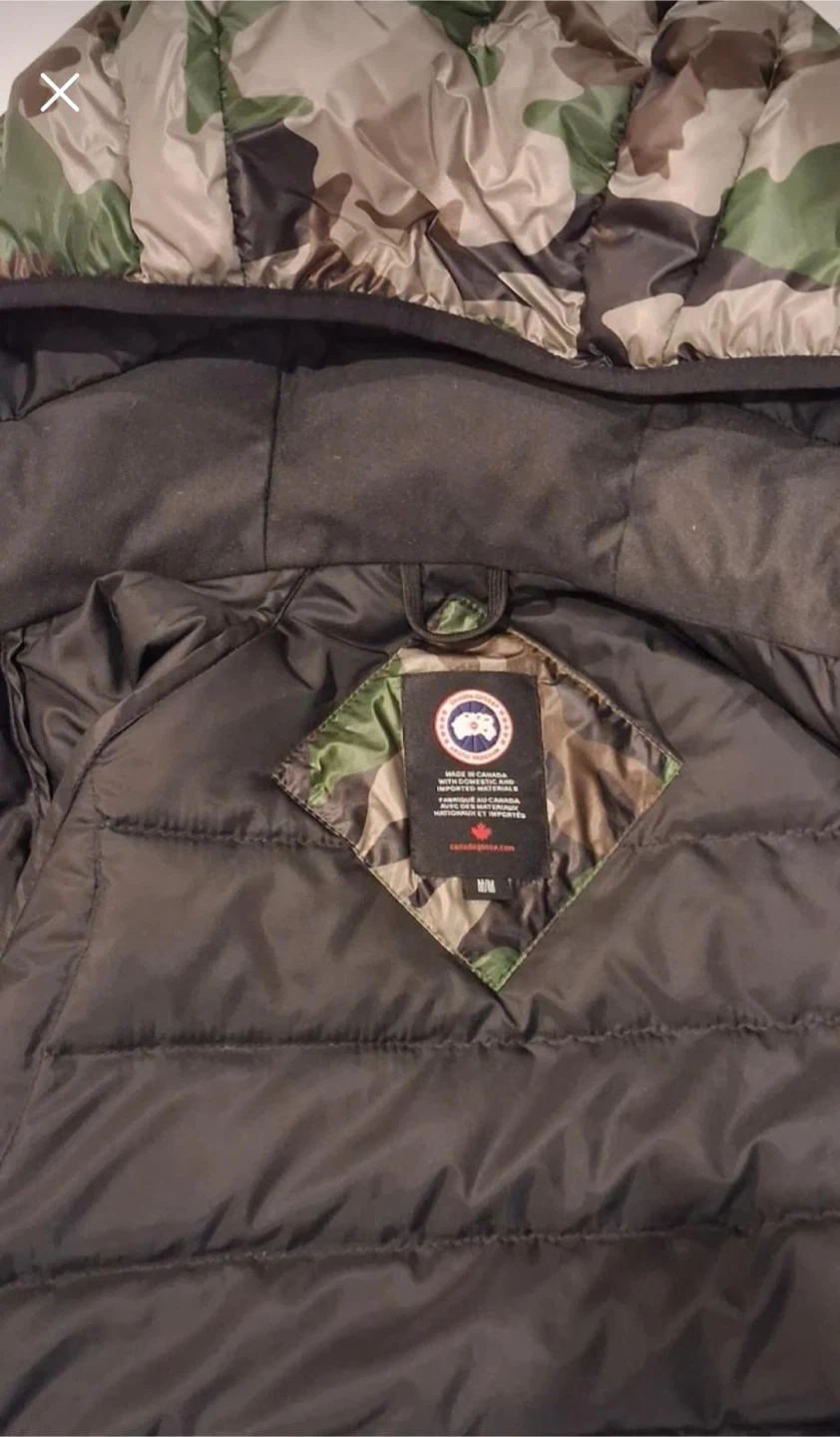 Canada Goose Camo Puffer Jacket - Size M - photo 4