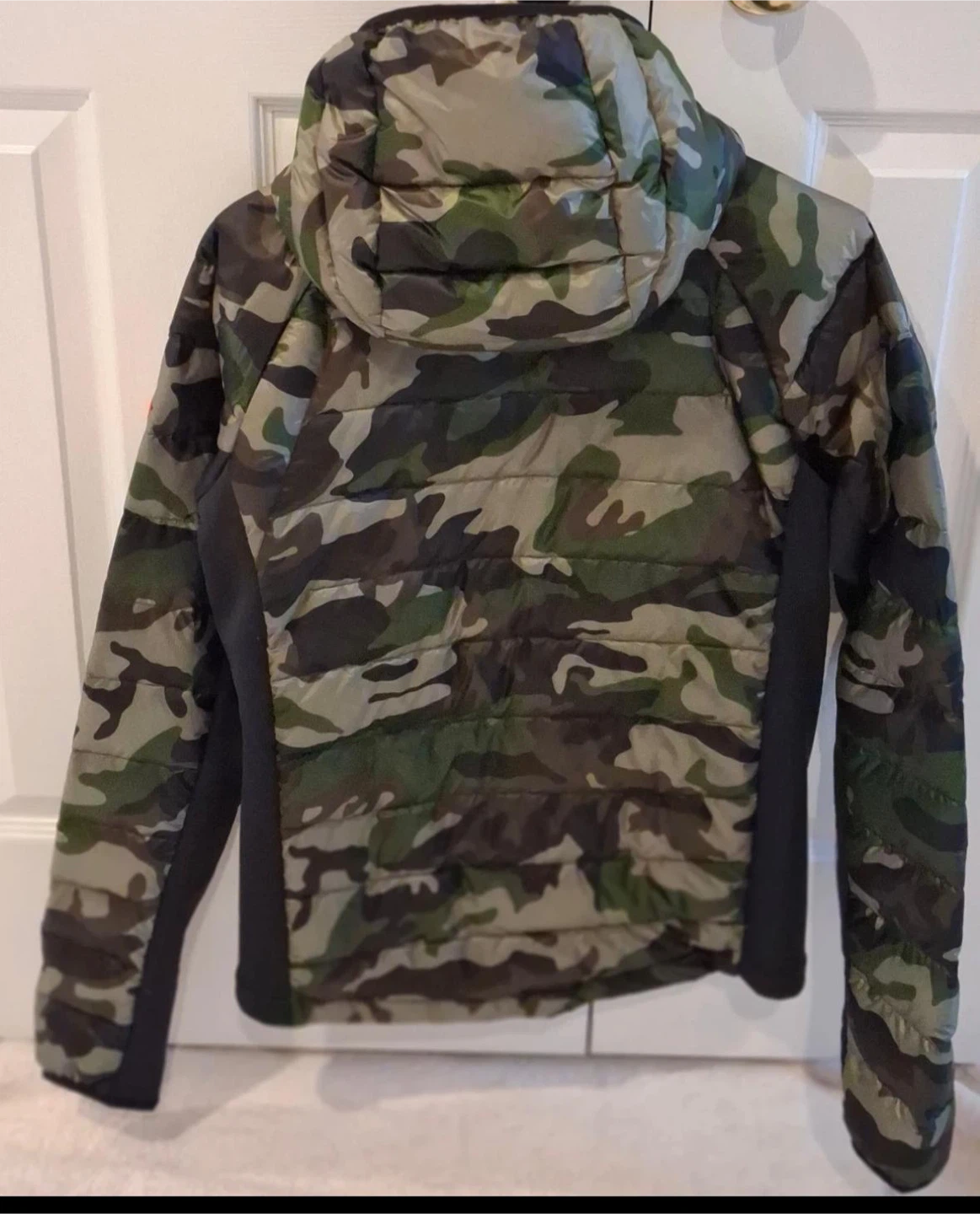 Canada Goose Camo Puffer Jacket - Size M - photo 2