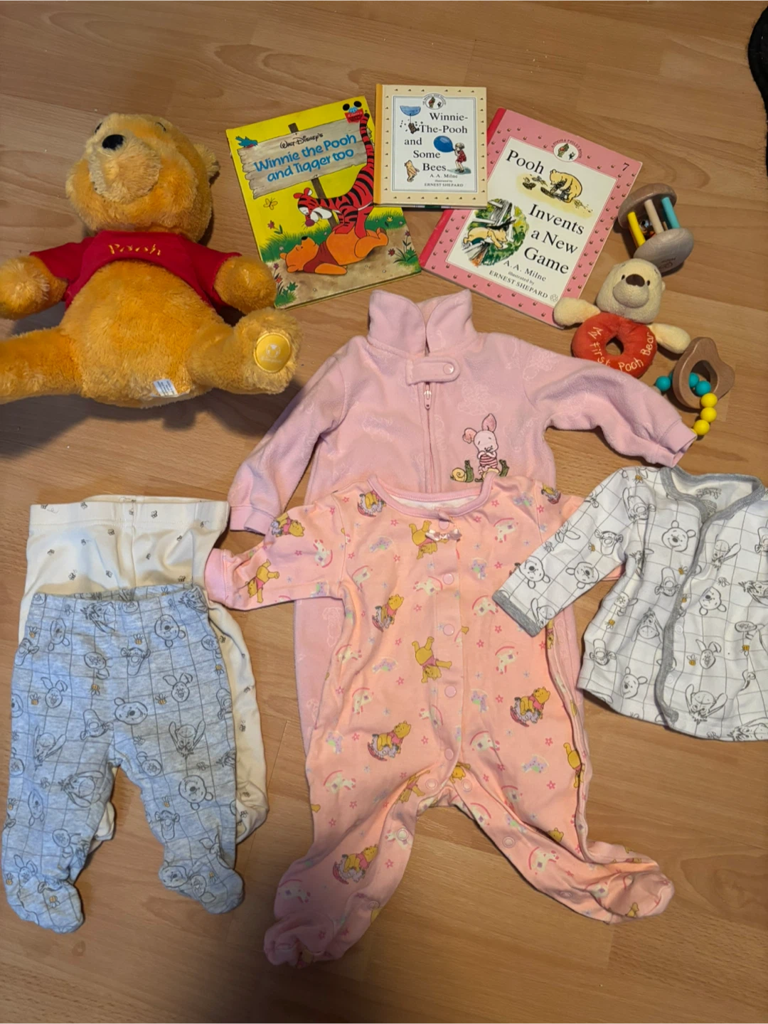Winnie the Pooh Baby Gift Basket with Plush, Books, and Blanket - photo 4