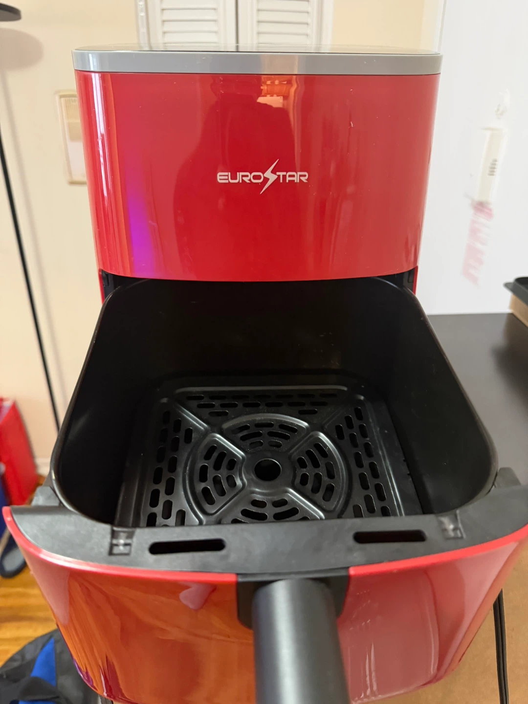 Eurostar Red Air Fryer - photo 3