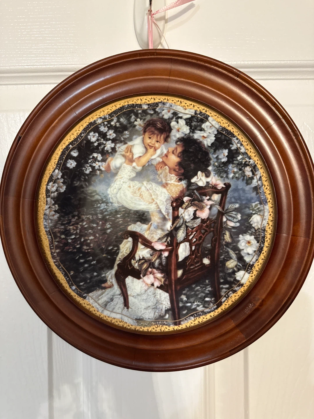 The Bradford Exchange Mother's Love Decorative Plate