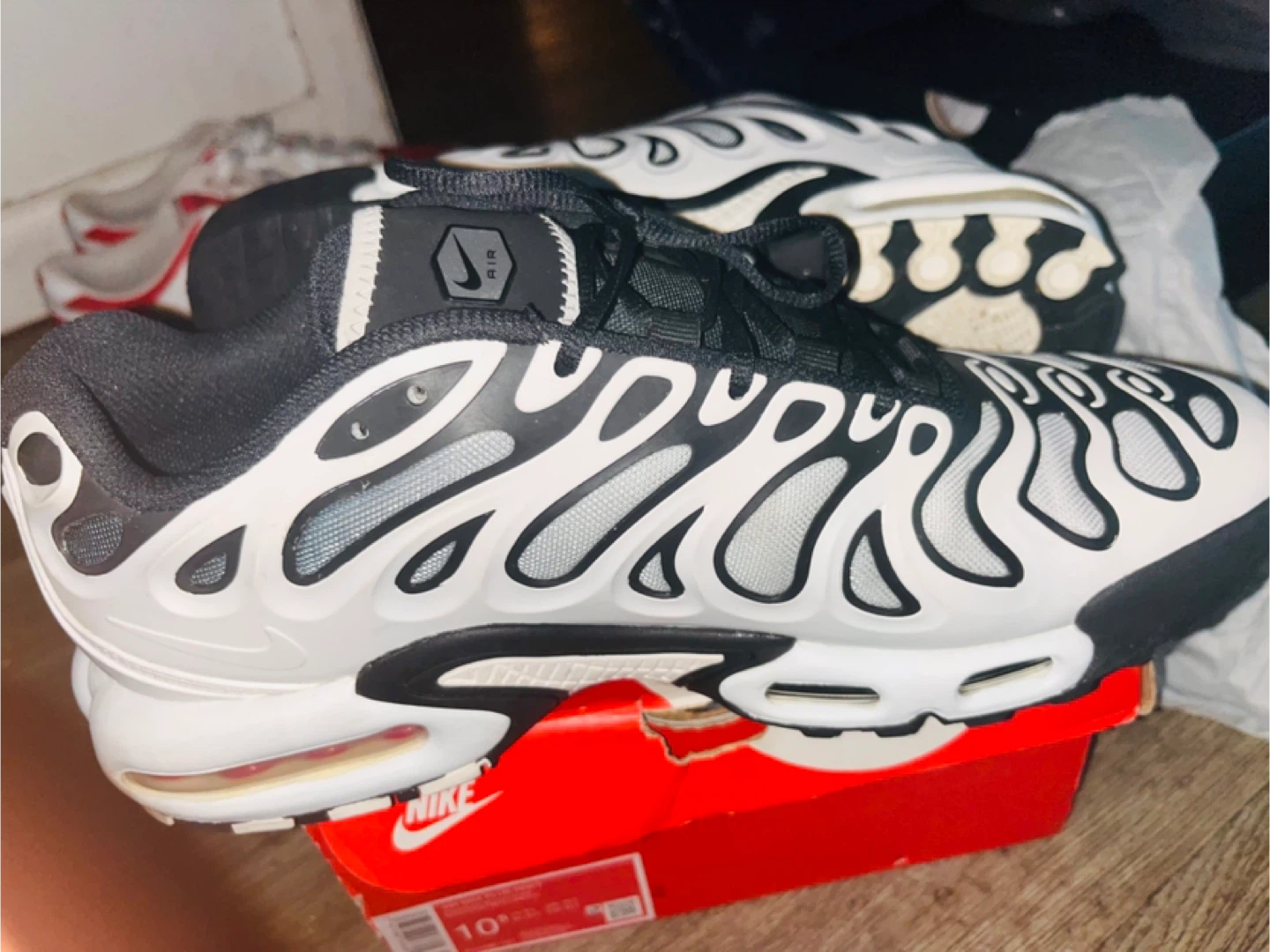 Nike Air Max Plus TN SE Men's Running Shoes White/Black - photo 2