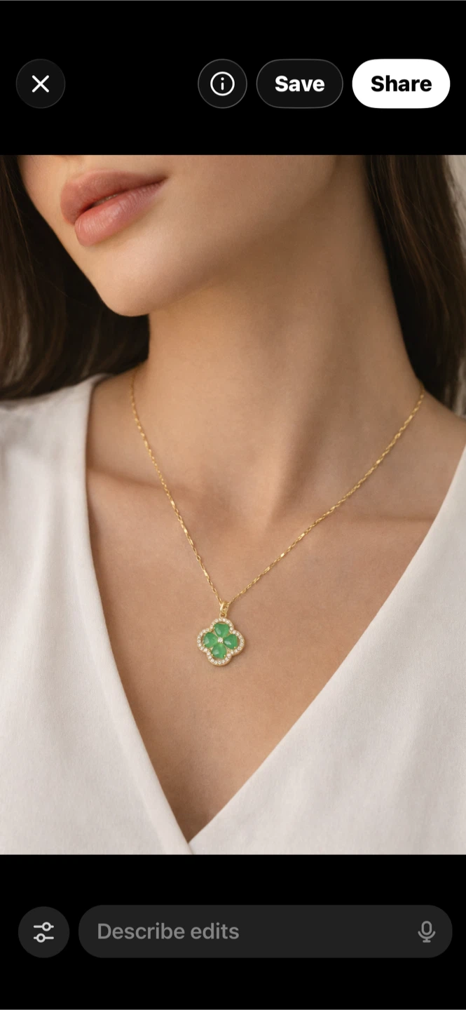 Leaf clover 🍀 necklace (New)