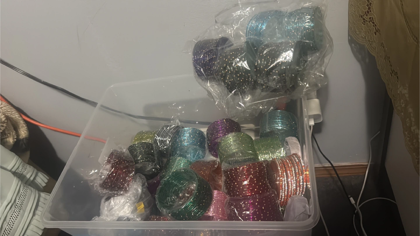 Assorted Colors Glass Bangles Set