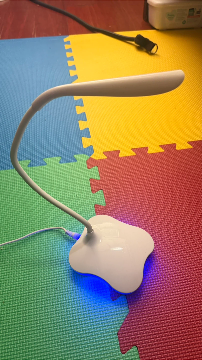 White LED Desk Lamp with Flexible Neck