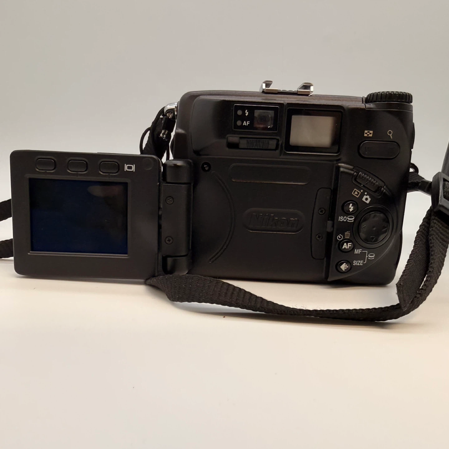 Nikon Coolpix 5000 Digital Camera With Case Batteries - photo 5