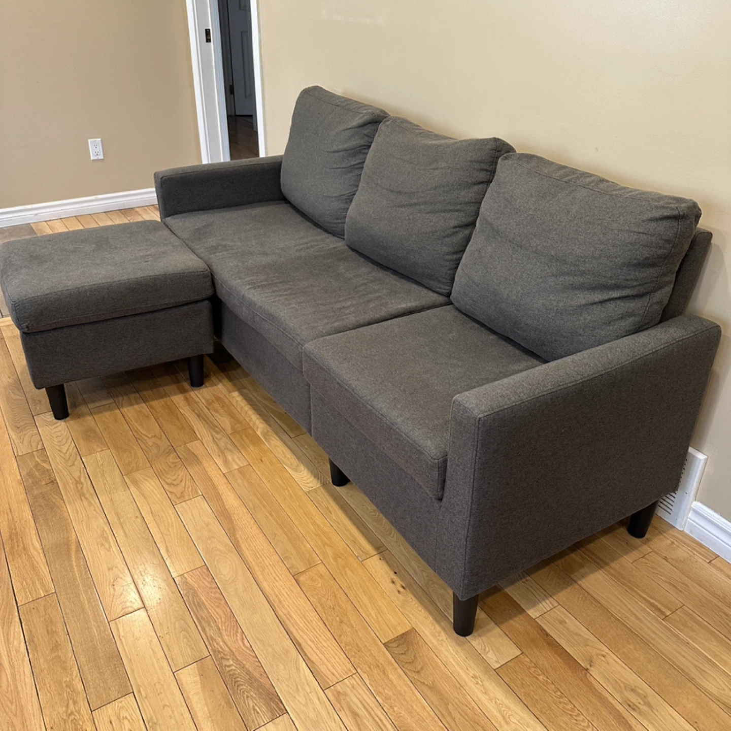 Zinus Sectional Sofa with Reversible Ottoman (CAN DELIVER) - photo 5