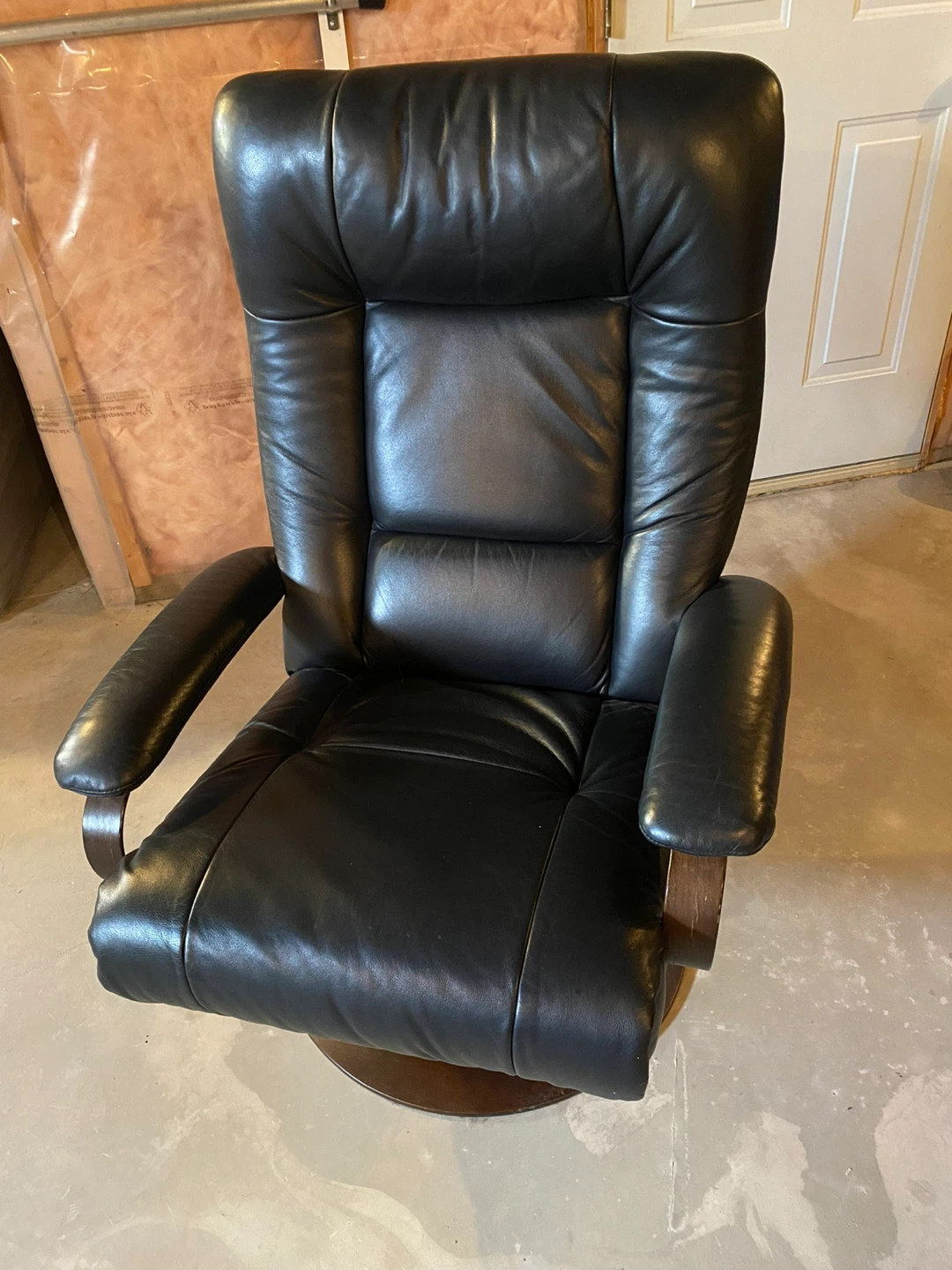 Black Leather Recliner Chair