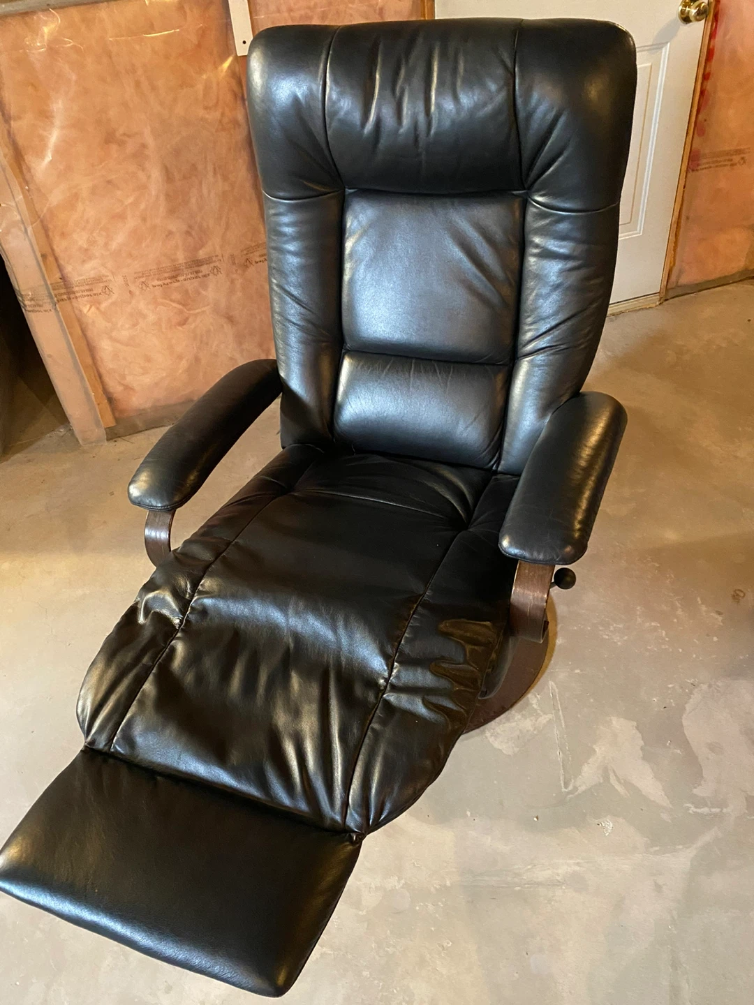 Black Leather Recliner Chair - photo 3