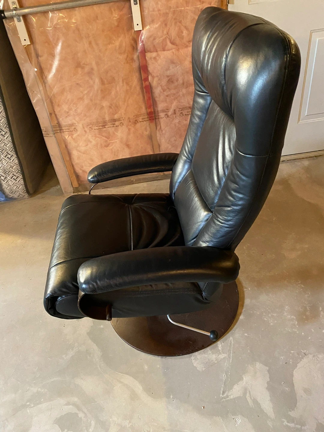 Black Leather Recliner Chair - photo 2