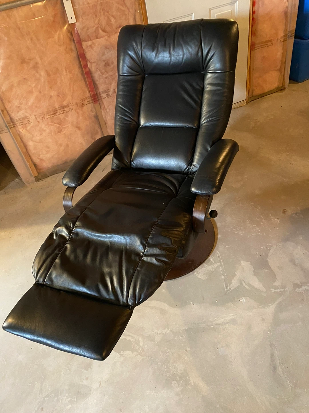 Black Leather Recliner Chair - photo 4