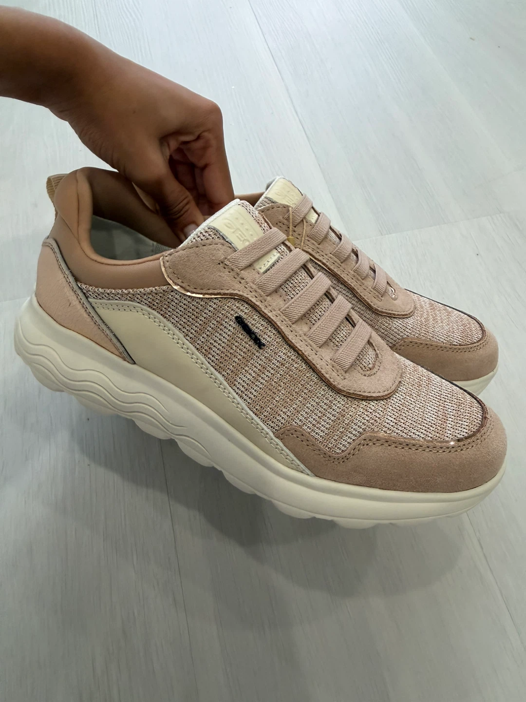 Geox Women's Pink "Spheric" Sneakers 7/7.5 - photo 4