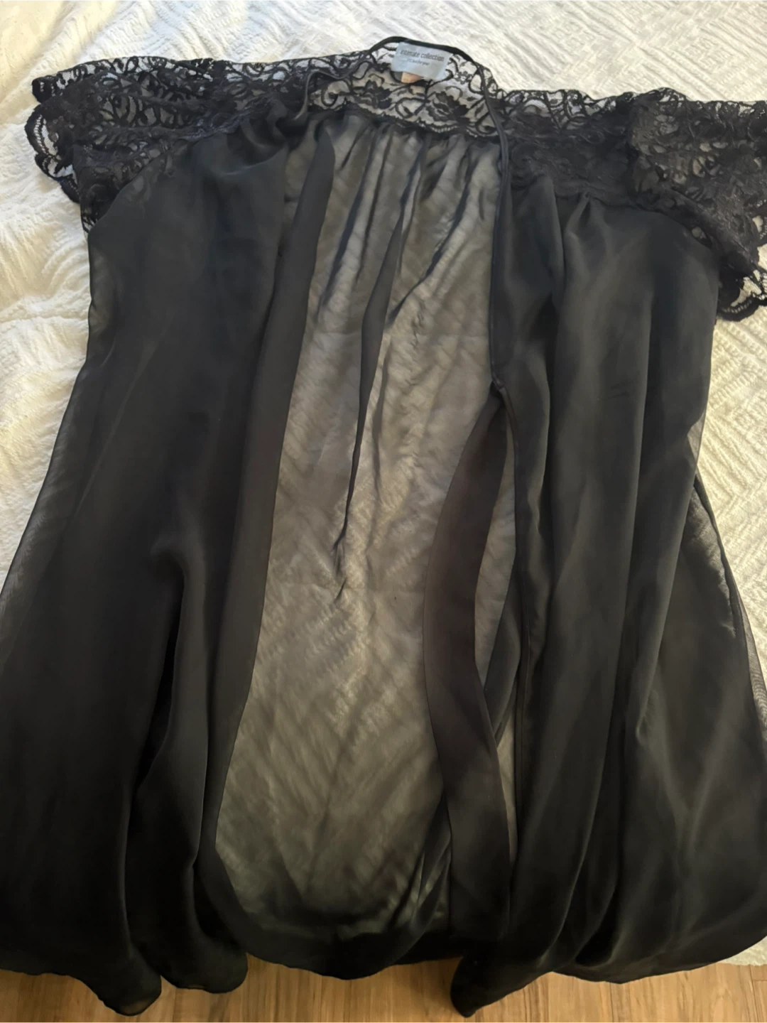 Black Lace Trim Nightgown and Robe Set