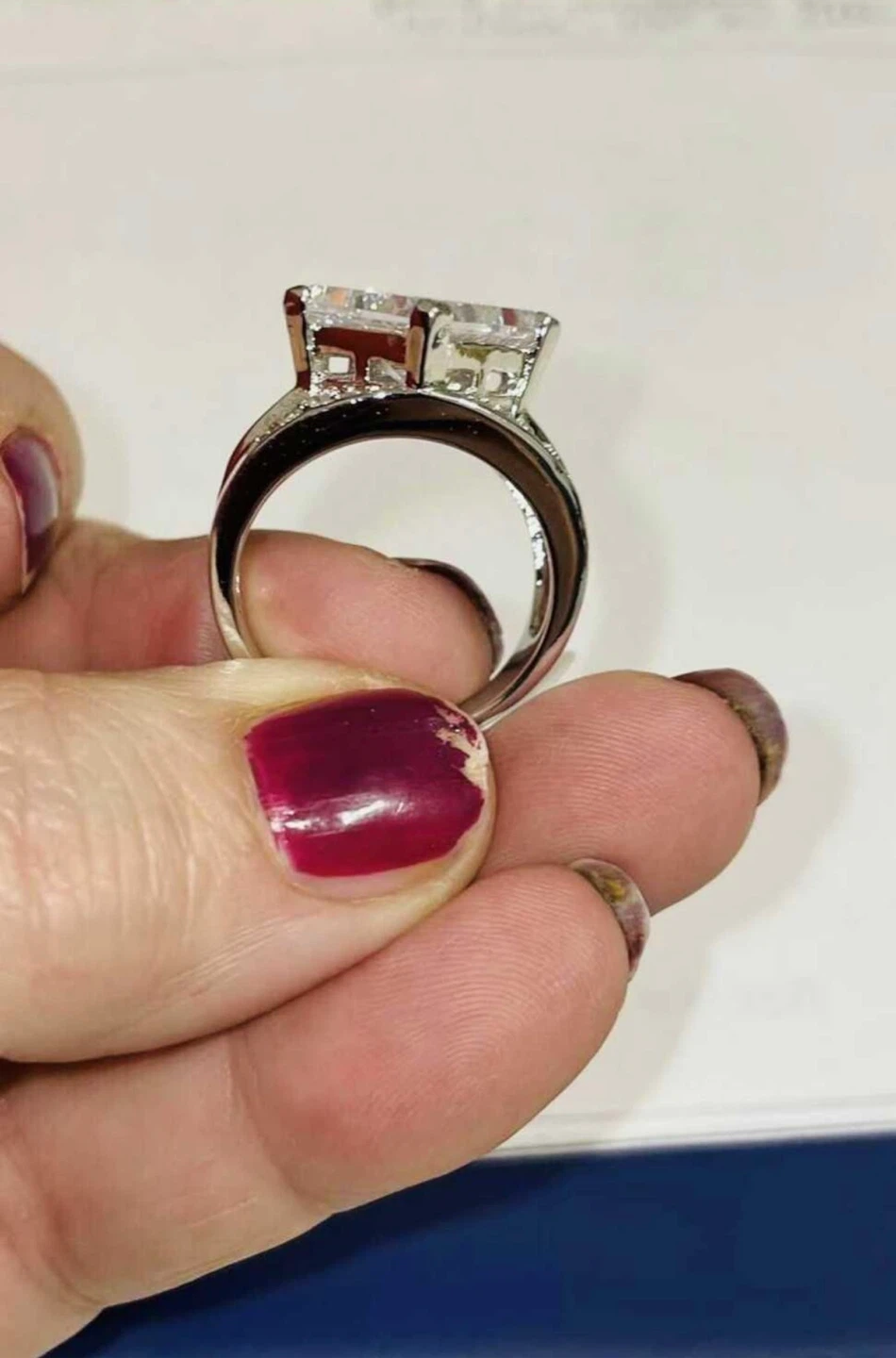 Sparkly Statement Ring - photo 4
