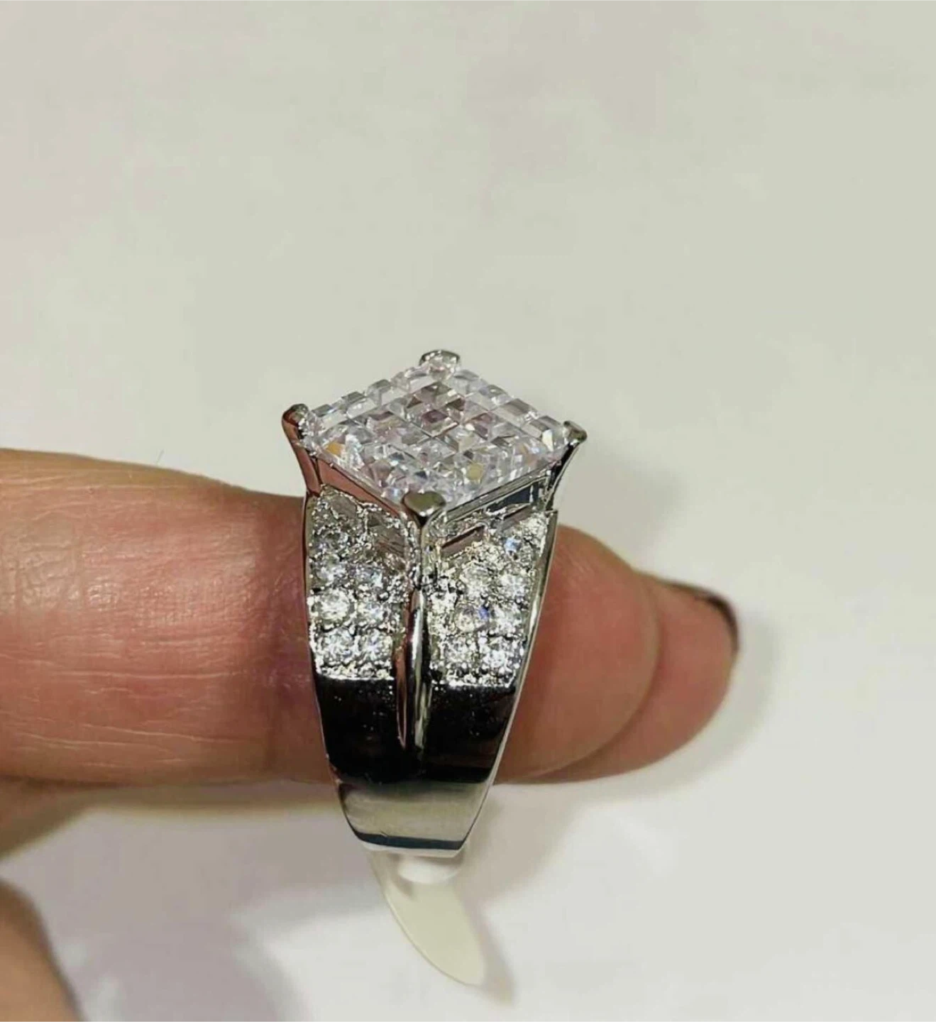 Sparkly Statement Ring - photo 2