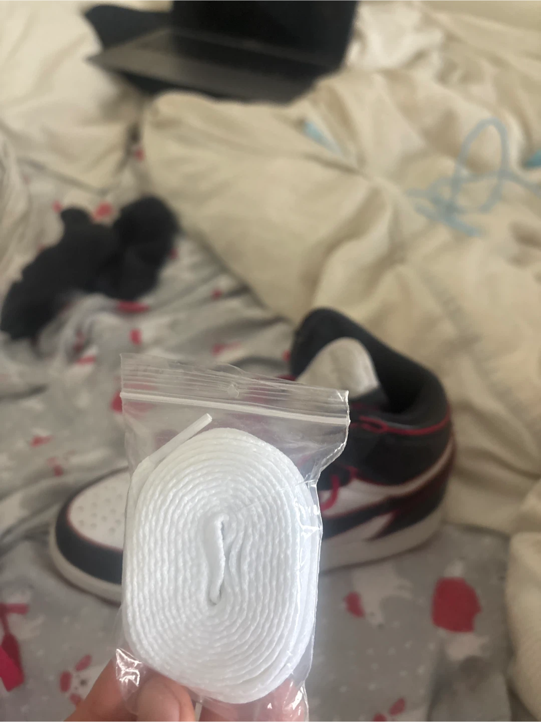 Nike Air Jordan 1 High (Youth Size 4.5Y) - photo 5