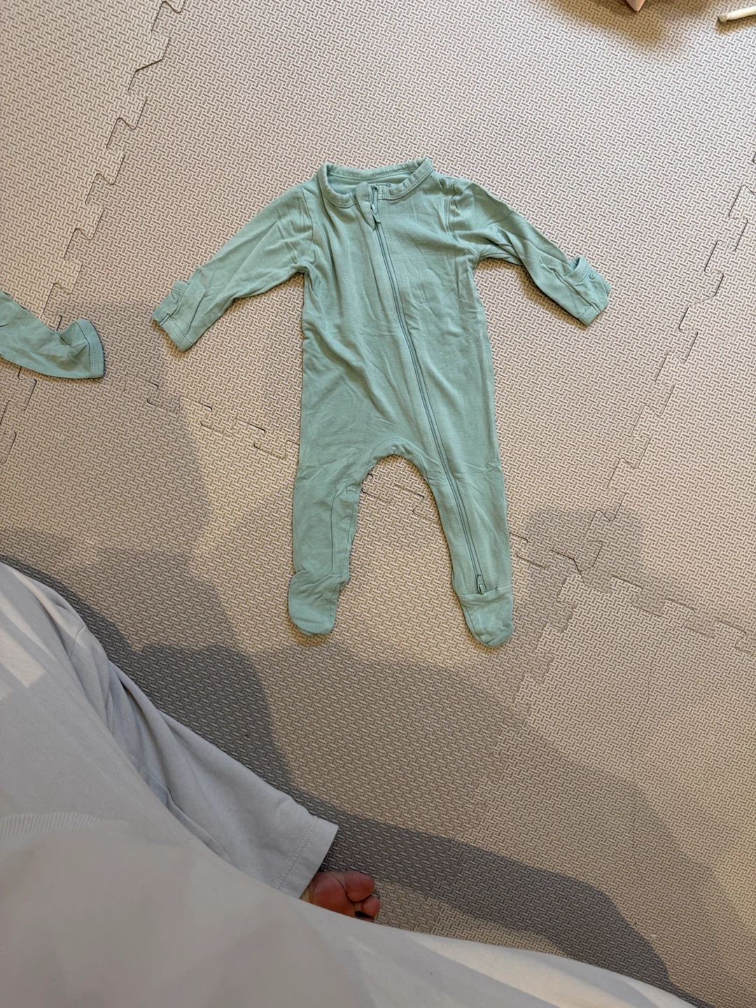 Kyte Baby footie 0-3m and 6-12m - photo 3