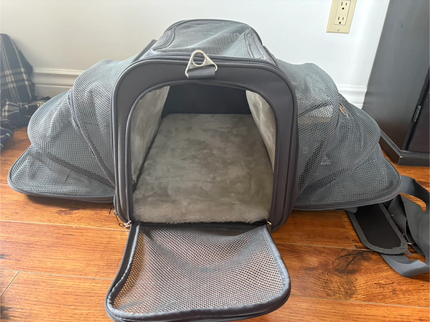 Jet Sitter Pet Carrier Bag - photo 2