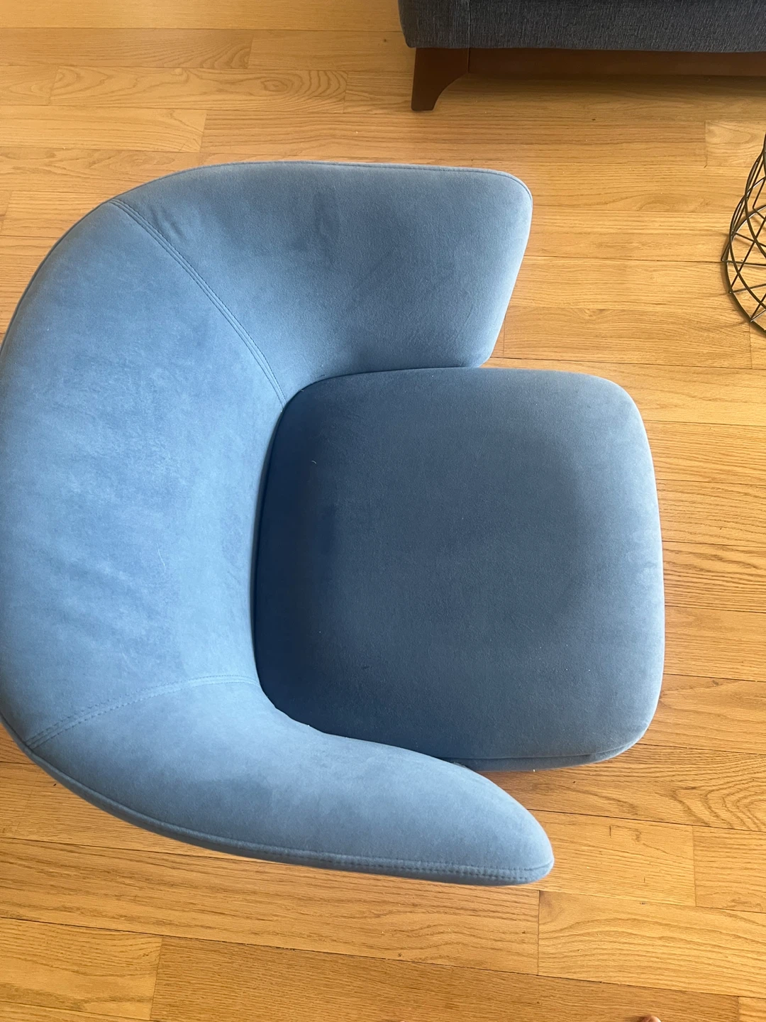 Accent chair with storage - photo 2