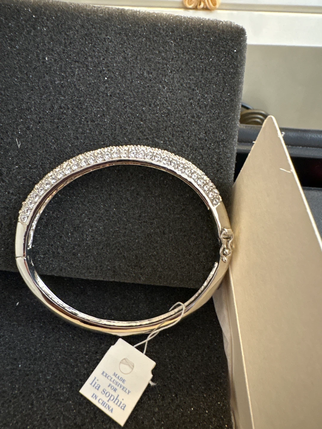 Lia Sophia Bangle Bracelet - photo 3