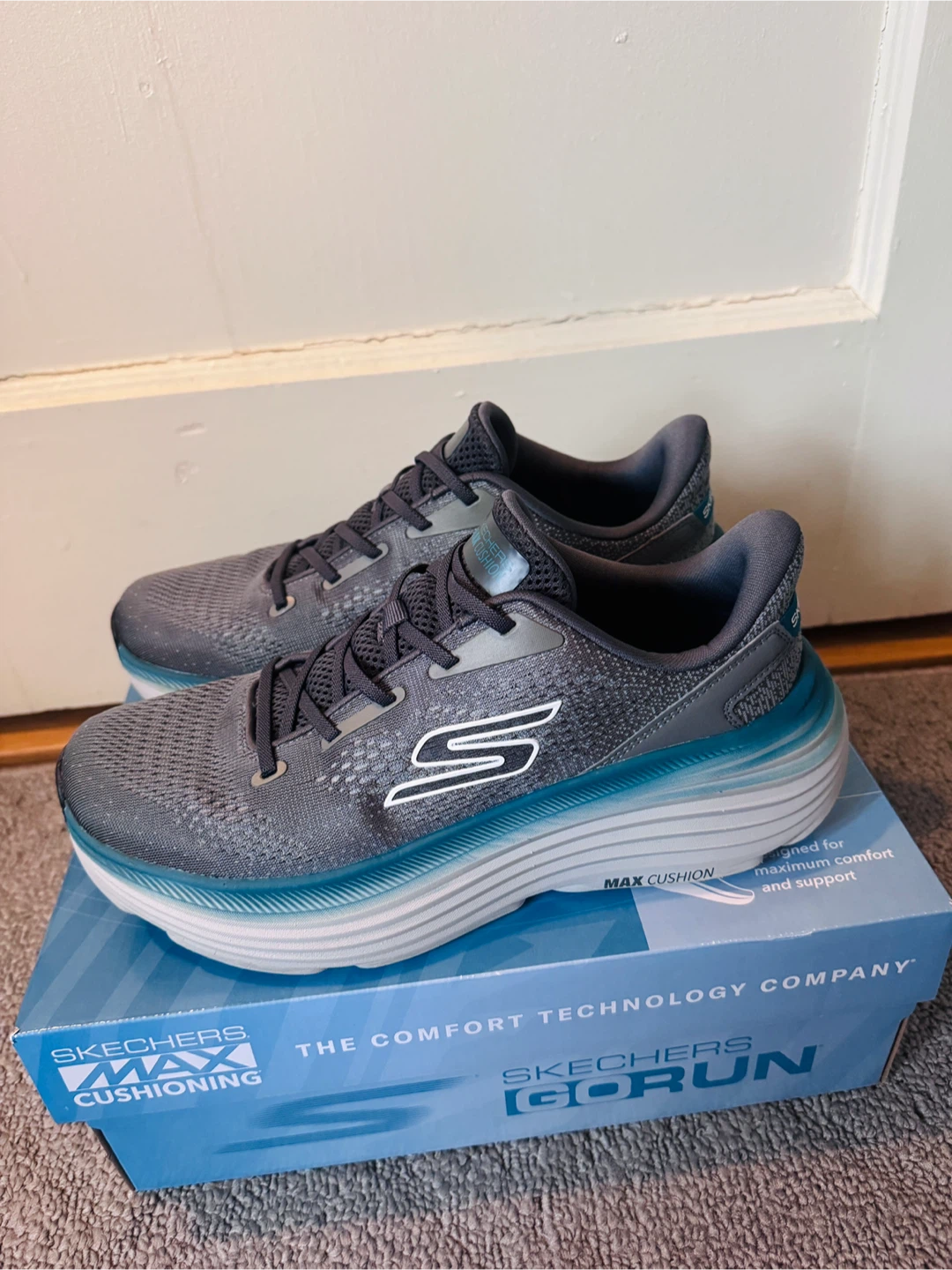 Skechers GOrun MaxCushioning Running Shoes