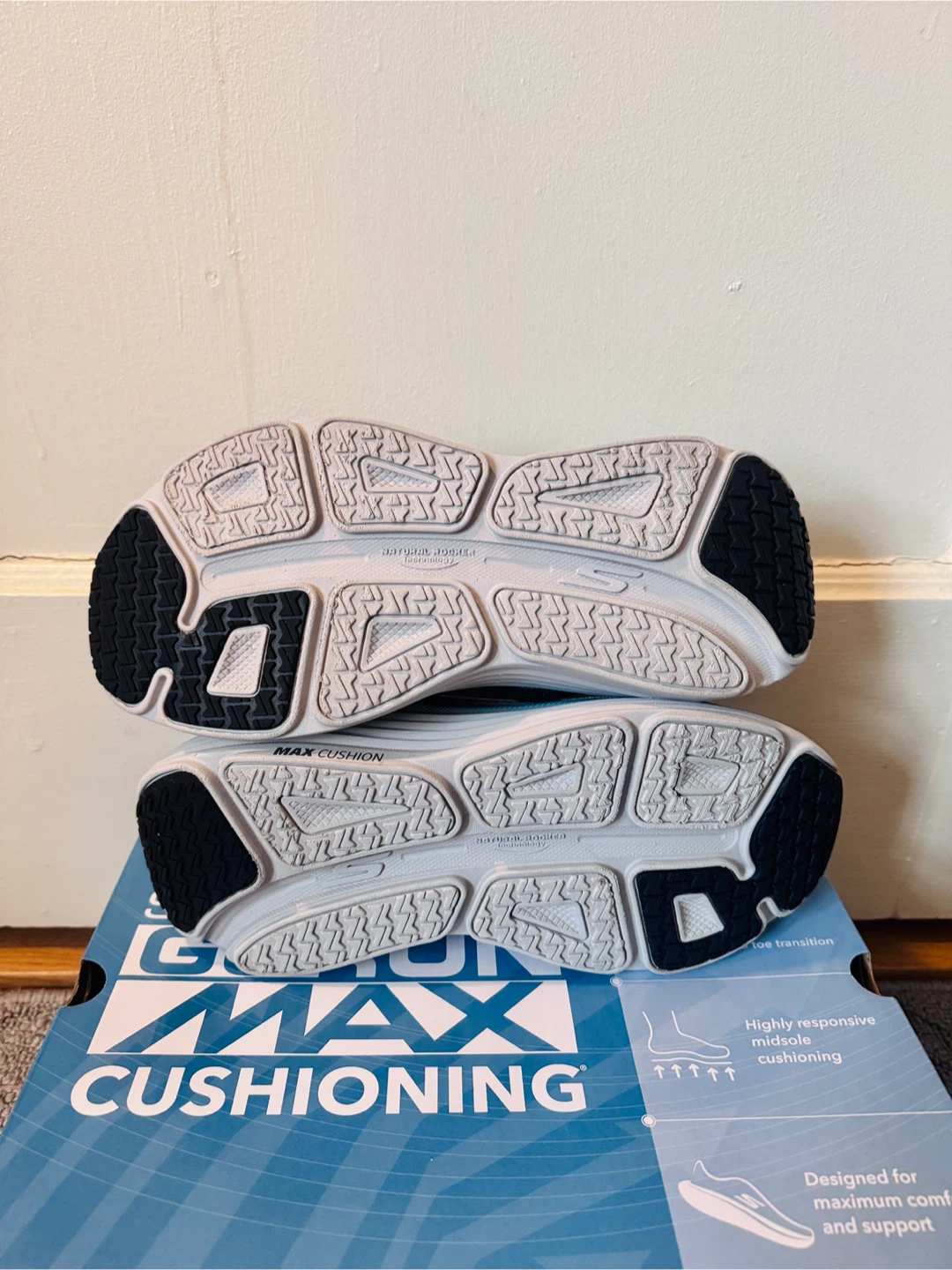 Skechers GOrun MaxCushioning Running Shoes - photo 5