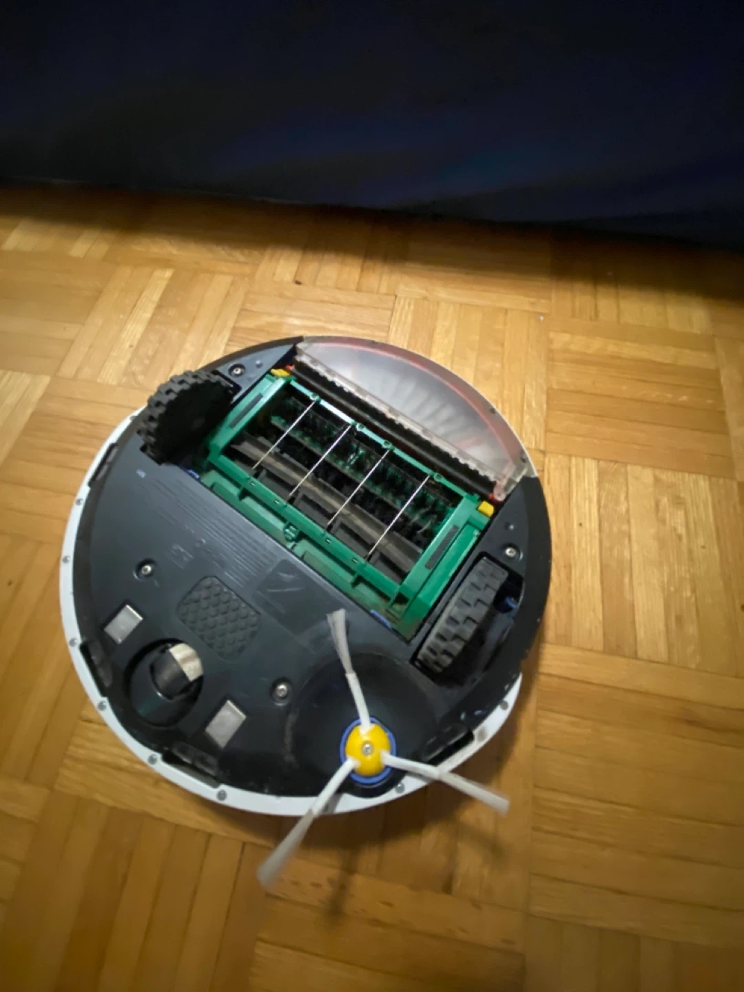 iRobot Roomba Robotic Vacuum - photo 2