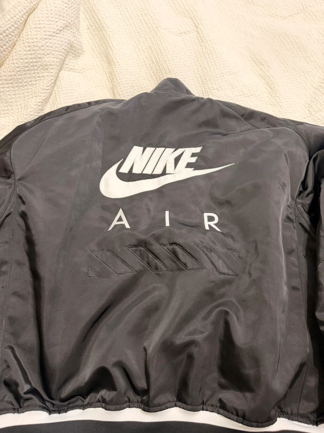 Men’s Nike Bomber Jacket size Large - photo 2
