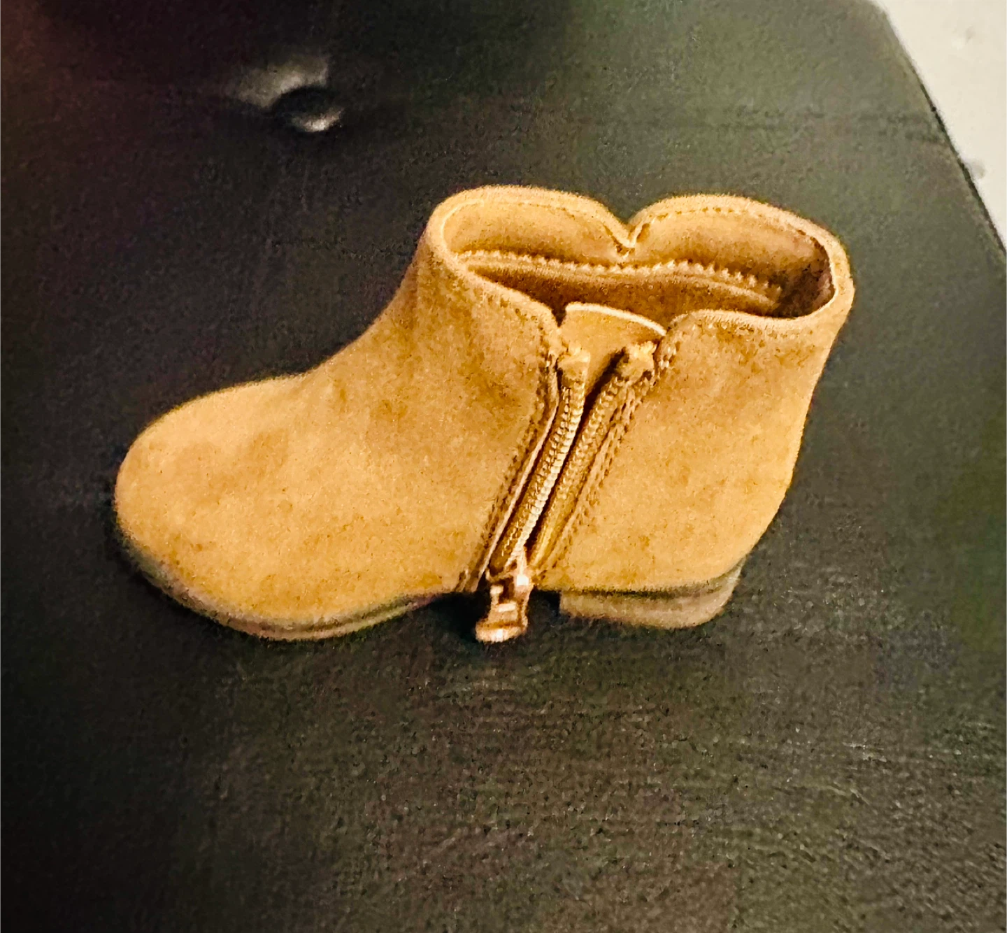 Toddler Tan Suede Ankle Boots with Zipper Size 5 - photo 2