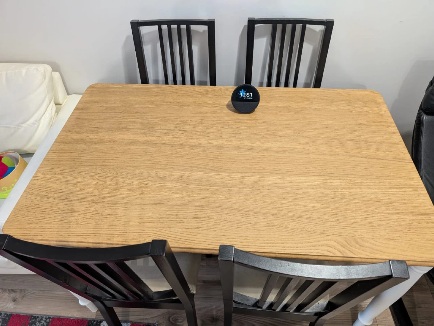Dining Table with 4 Chairs – Excellent Condition - photo 2