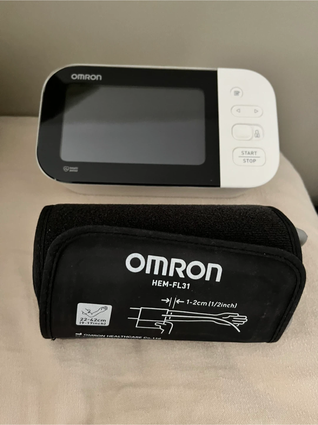 Like NEW Omron Blood Pressure Monitor