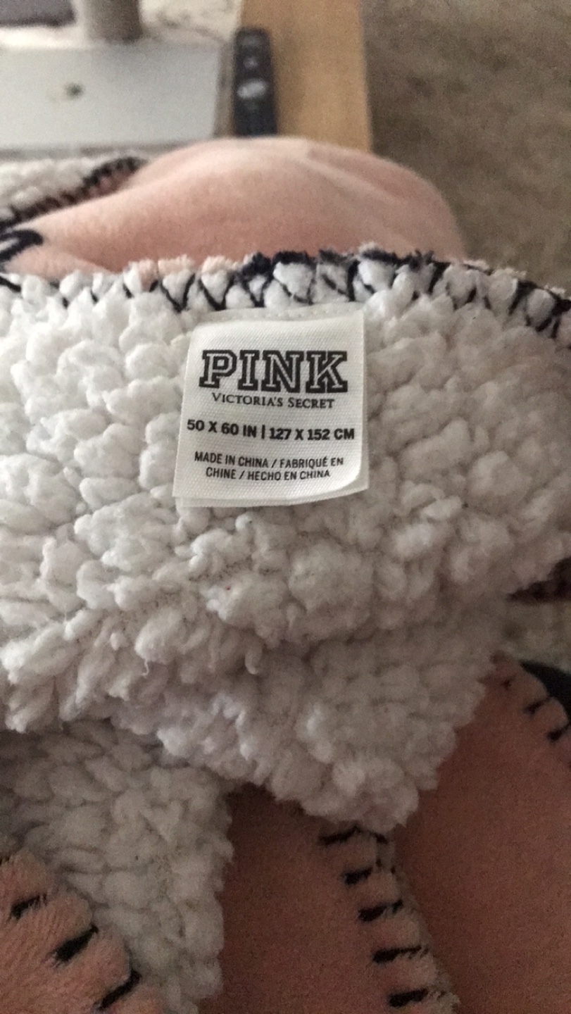 Victoria's Secret Pink Fleece Throw Blanket 50" x 60" - photo 3