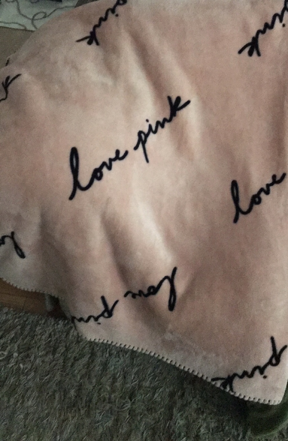 Victoria's Secret Pink Fleece Throw Blanket 50" x 60" - photo 4