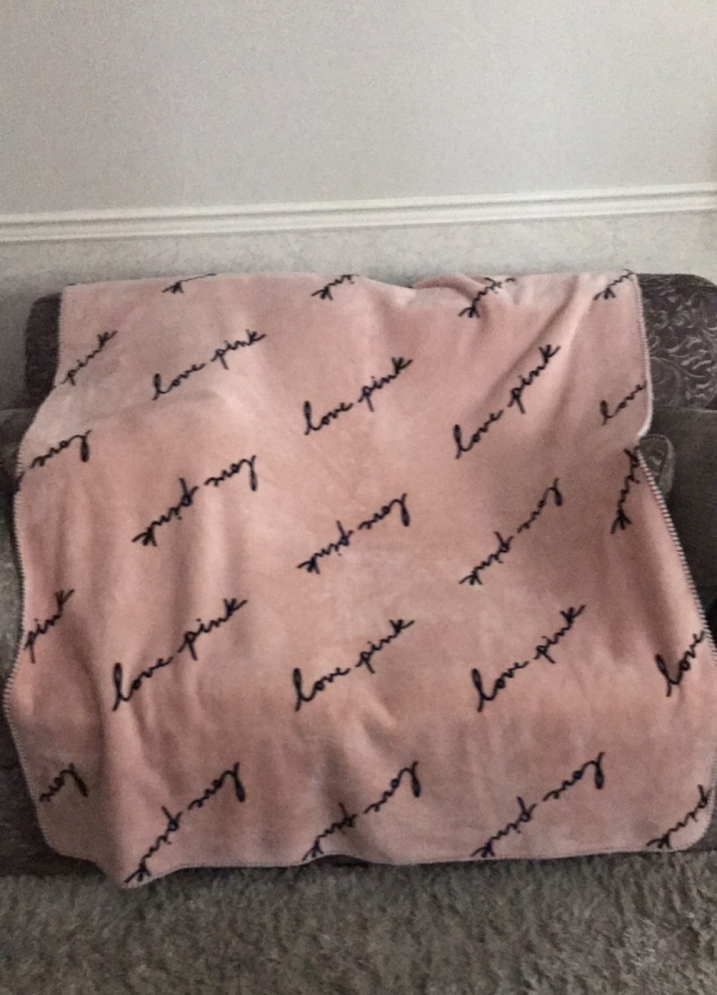 Victoria's Secret Pink Fleece Throw Blanket 50" x 60" - photo 5