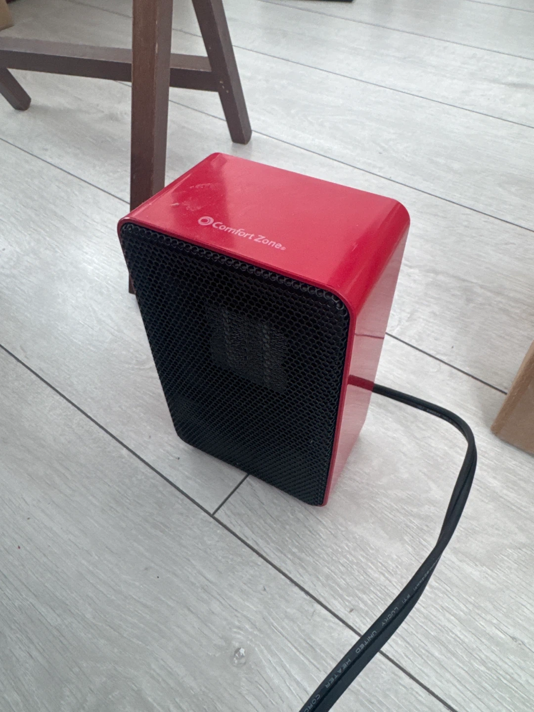 Comfort Zone Red Portable Electric Heater - photo 2