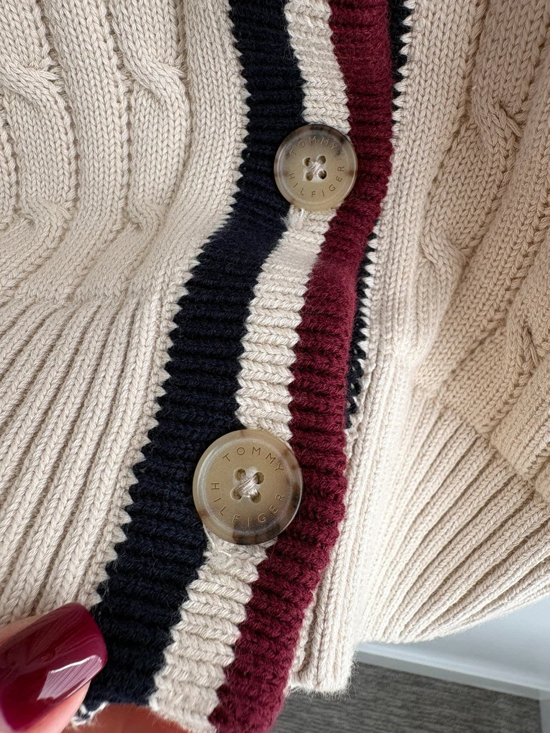 Brand new Tommy Hilfiger Cream Cable Knit Cardigan - Size L - photo 4