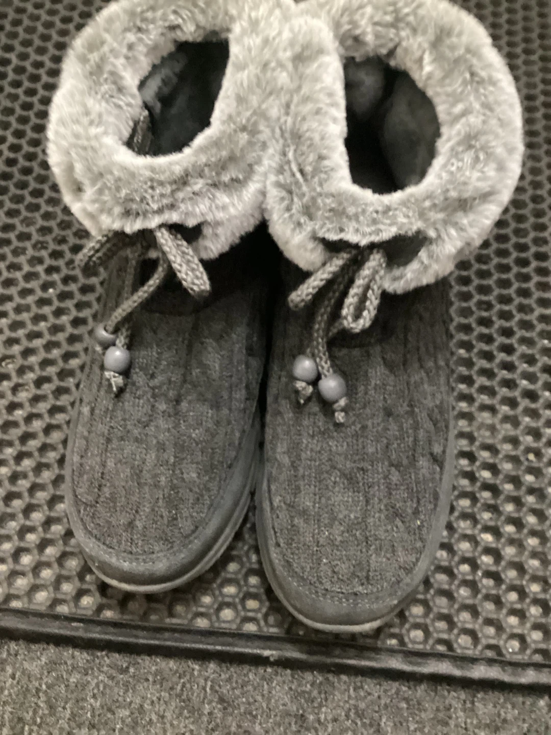 Skechers Women's Grey Knit Fur Lined Boots
