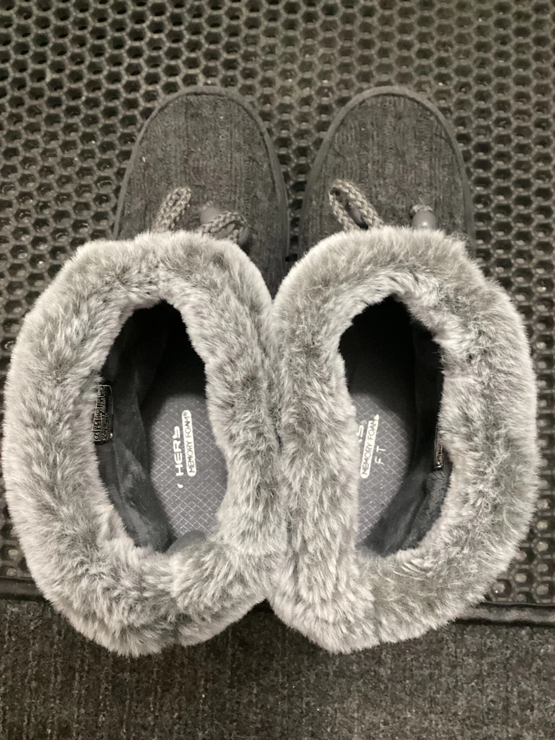 Skechers Women's Grey Knit Fur Lined Boots - photo 3