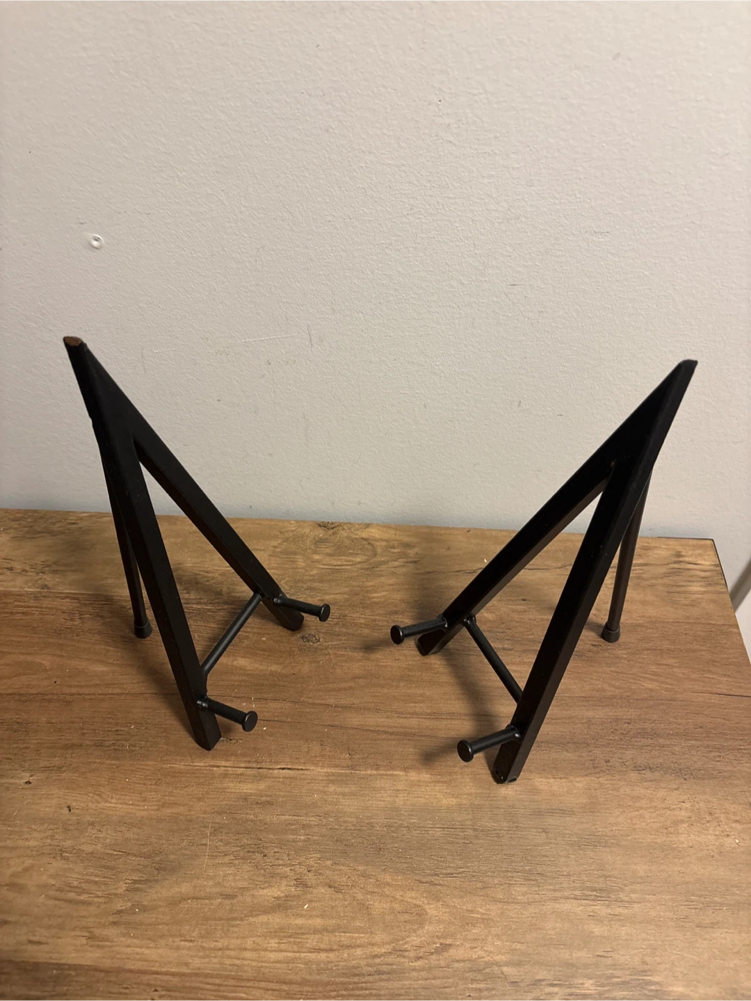 Set of 2 Black Metal Easels - photo 3