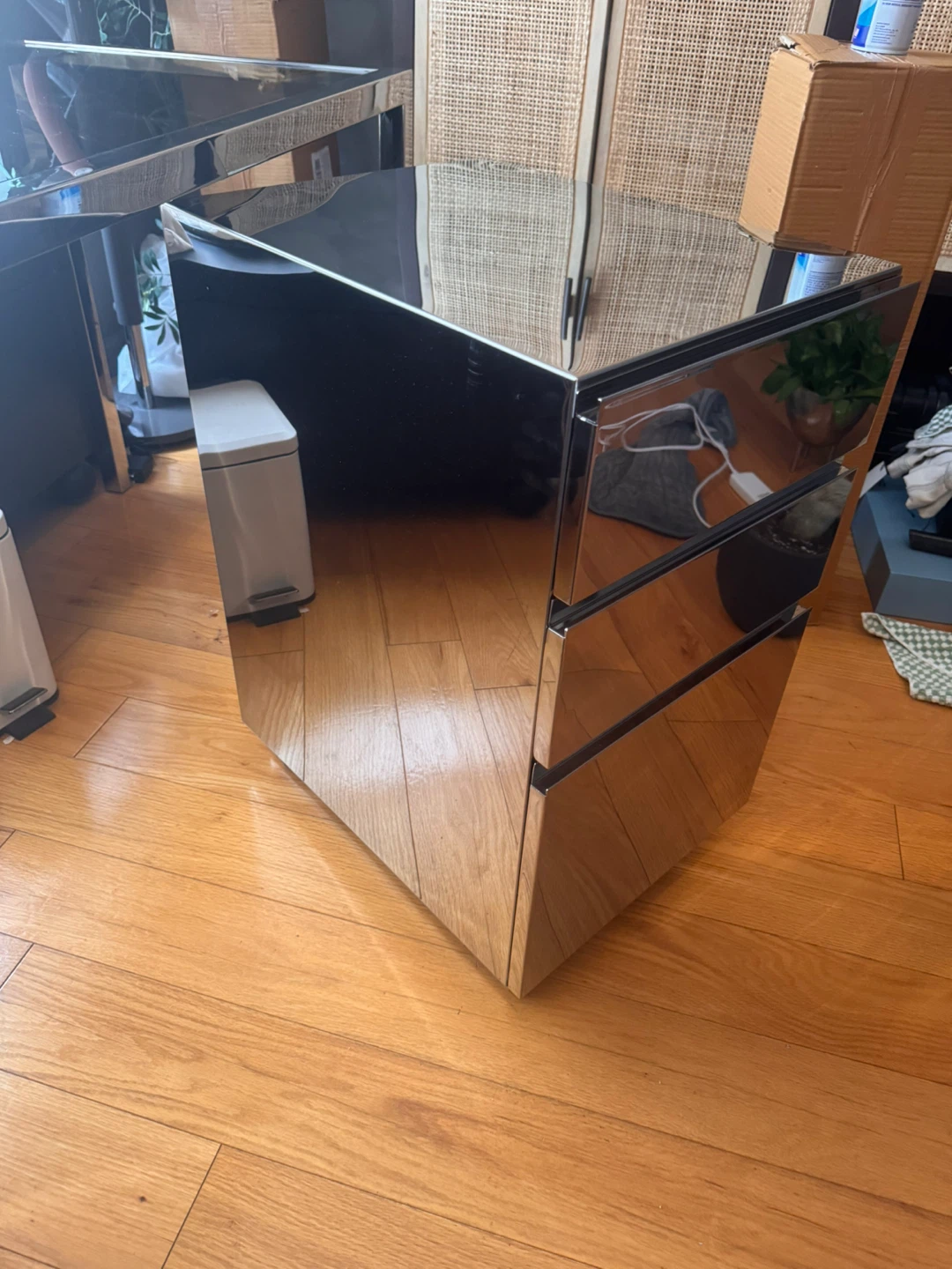 Mirrored 3-Drawer Nightstand - photo 4